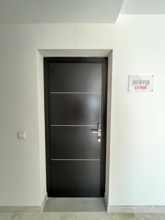 Arena Coral - Main Street - 50m Apartment